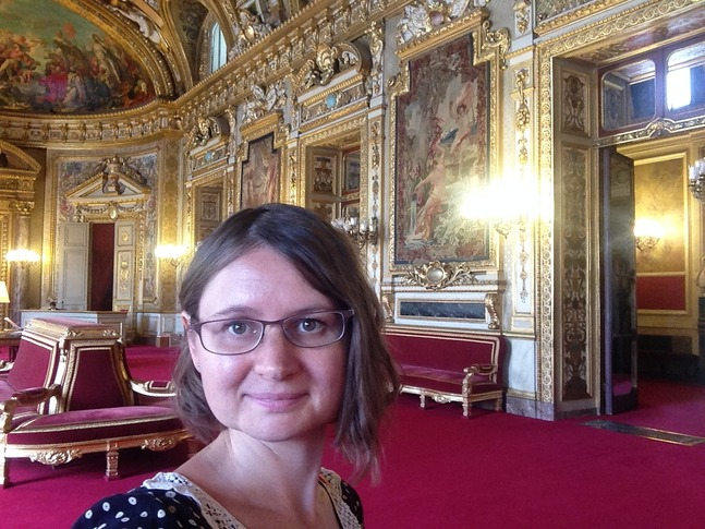 Наталья Жукова в Люксембургском дворце во время иностранной стажировки в рамках программы Кадрового резерва ВШЭ